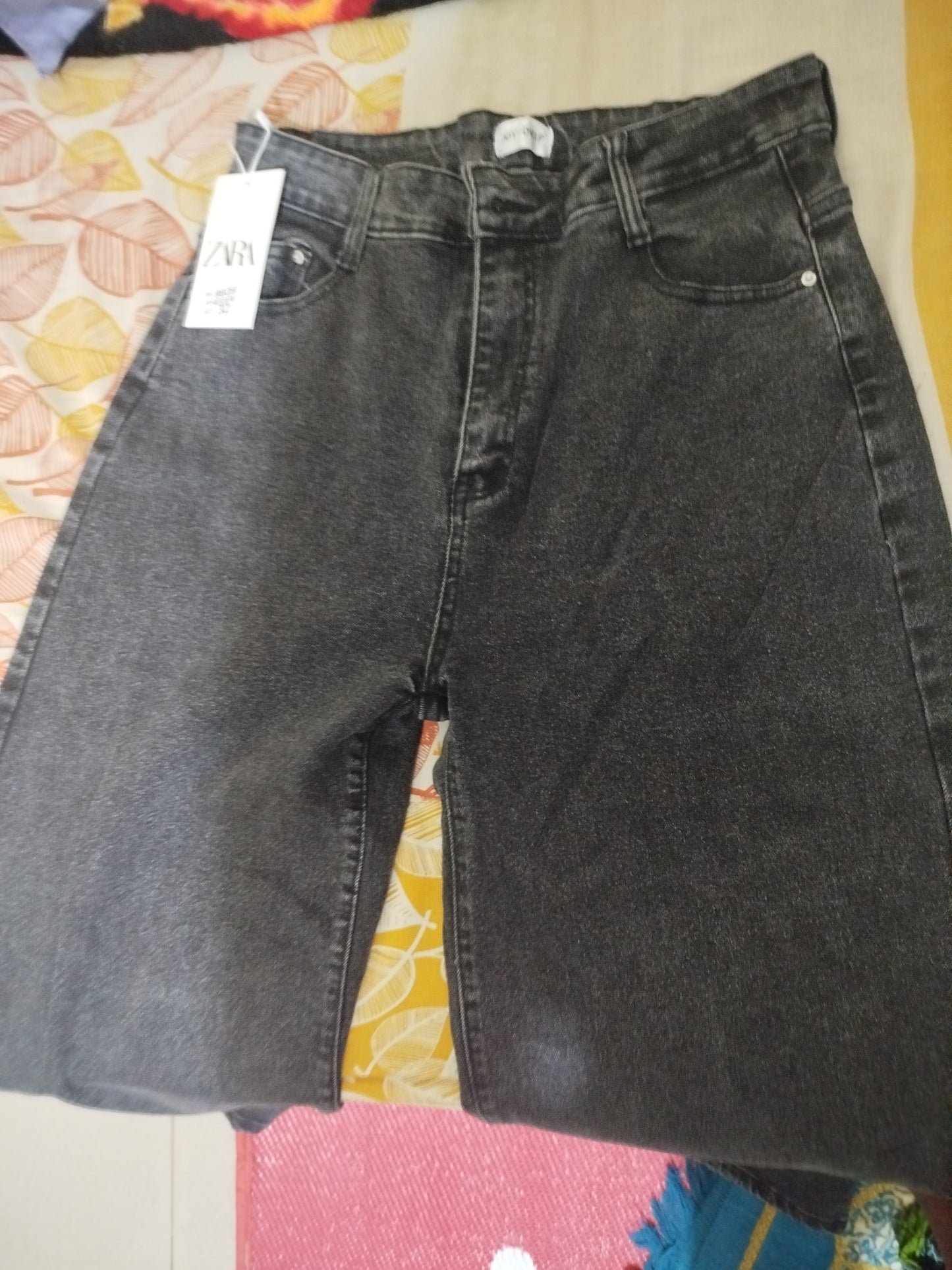 Jean noir Zara - 32 - Ngor