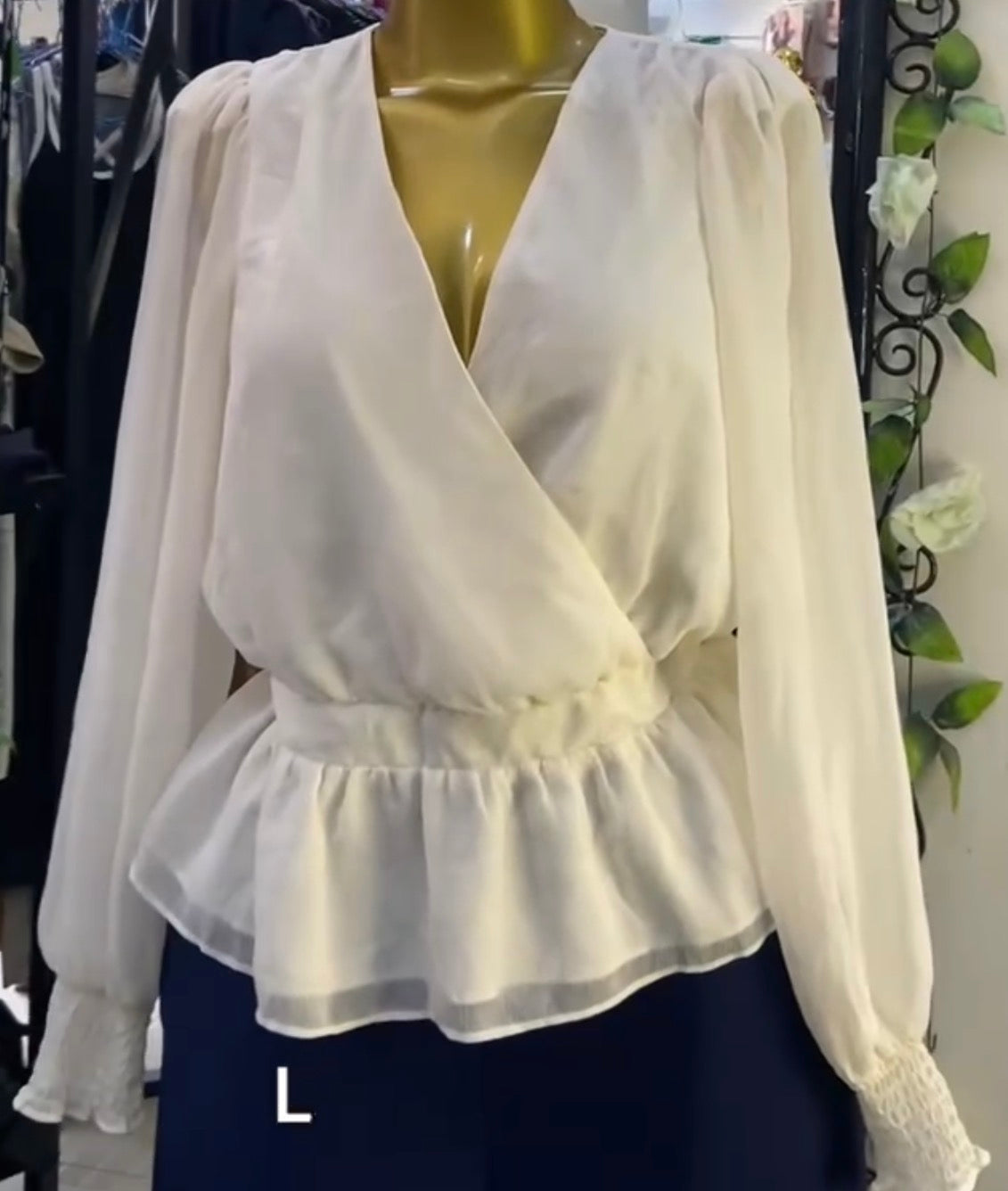 haut blanc taille L - Vendu